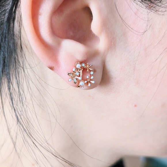 New Floral Clip-On Earrings - Picture 3 of 7